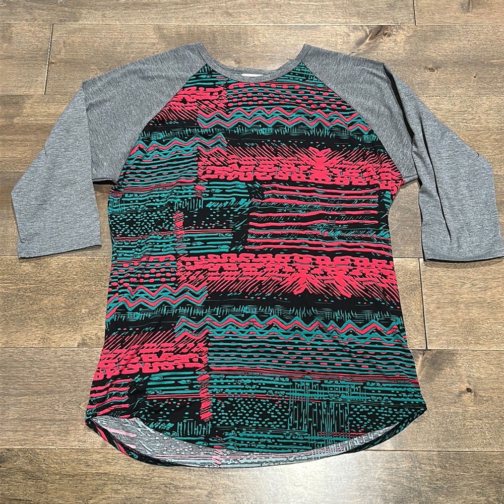 NWOT LuLaRoe Randy Tee Women’s Size XL